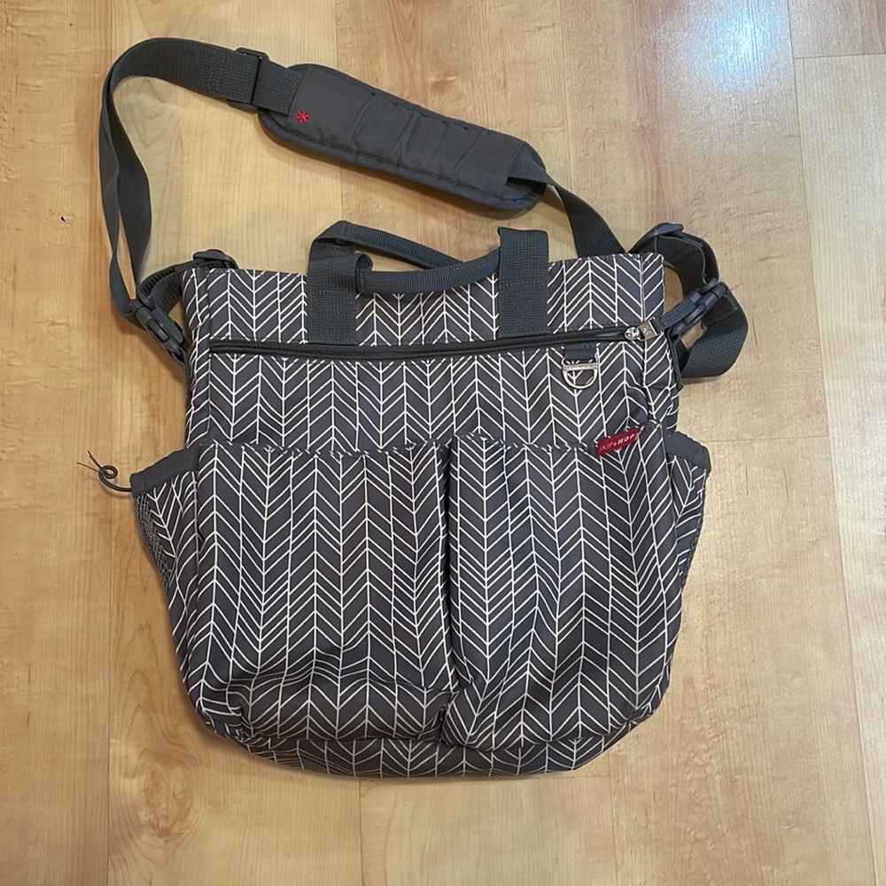 Skip Hop diaper bag. Like new!